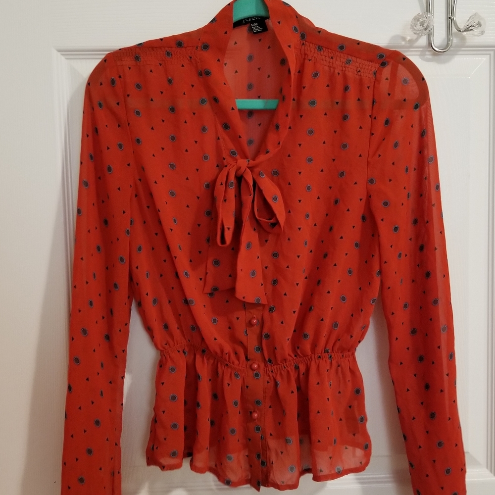 👩🏼‍🦰Fun👩🏿‍🦰sophisticated button up blouse